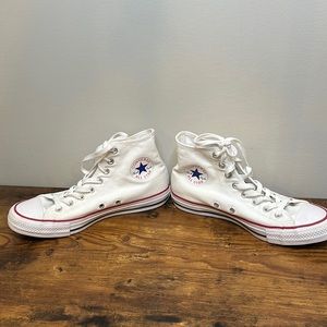 Converse high top sneaker. Size 9